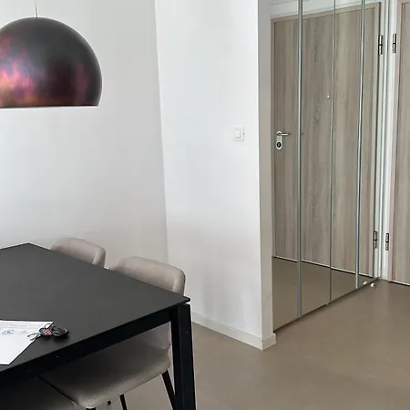 Znjan Beachfront Luxury Beautiful New With Garden Jacuzzi And Sauna * 斯普利特