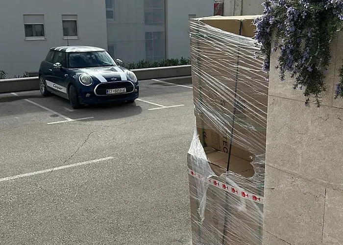 Znjan Beachfront Luxury Beautiful New With Garden Jacuzzi And Sauna Appartement *