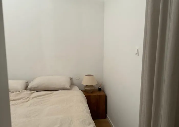 Znjan Beachfront Luxury Beautiful New With Garden Jacuzzi And Sauna Appartement Split