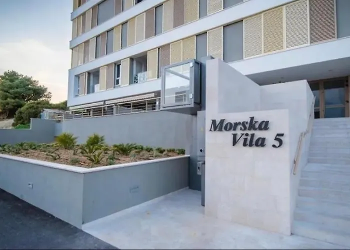 Znjan Beachfront Luxury Beautiful New With Garden Jacuzzi And Sauna Appartement Split