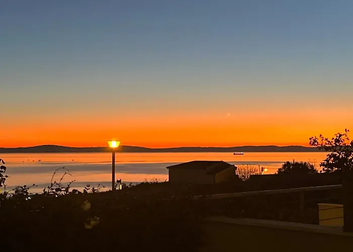 Znjan Beachfront Luxury Beautiful New With Garden Jacuzzi And Sauna Split