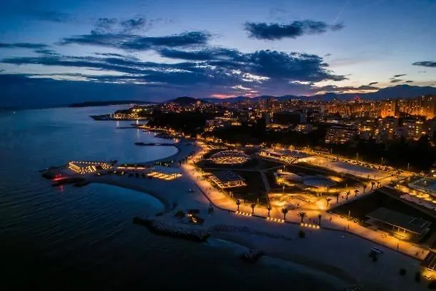 Znjan Beachfront Luxury Beautiful New With Garden Jacuzzi And Sauna