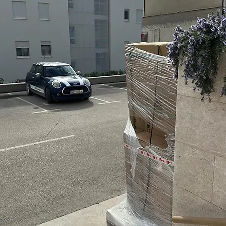 Znjan Beachfront Luxury Beautiful New With Garden Jacuzzi And Sauna Apartment *