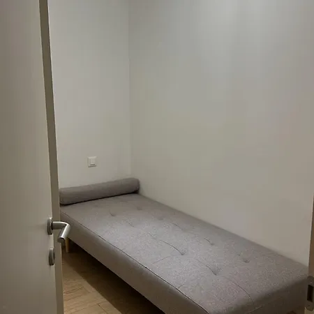 公寓 Vila 5 Luxury Garden Spa Suite - Znjan - By The Beach 斯普利特