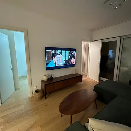 Znjan Beachfront Luxury Beautiful New With Garden Jacuzzi And Sauna