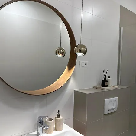 Znjan Beachfront Luxury Beautiful New With Garden Jacuzzi And Sauna *